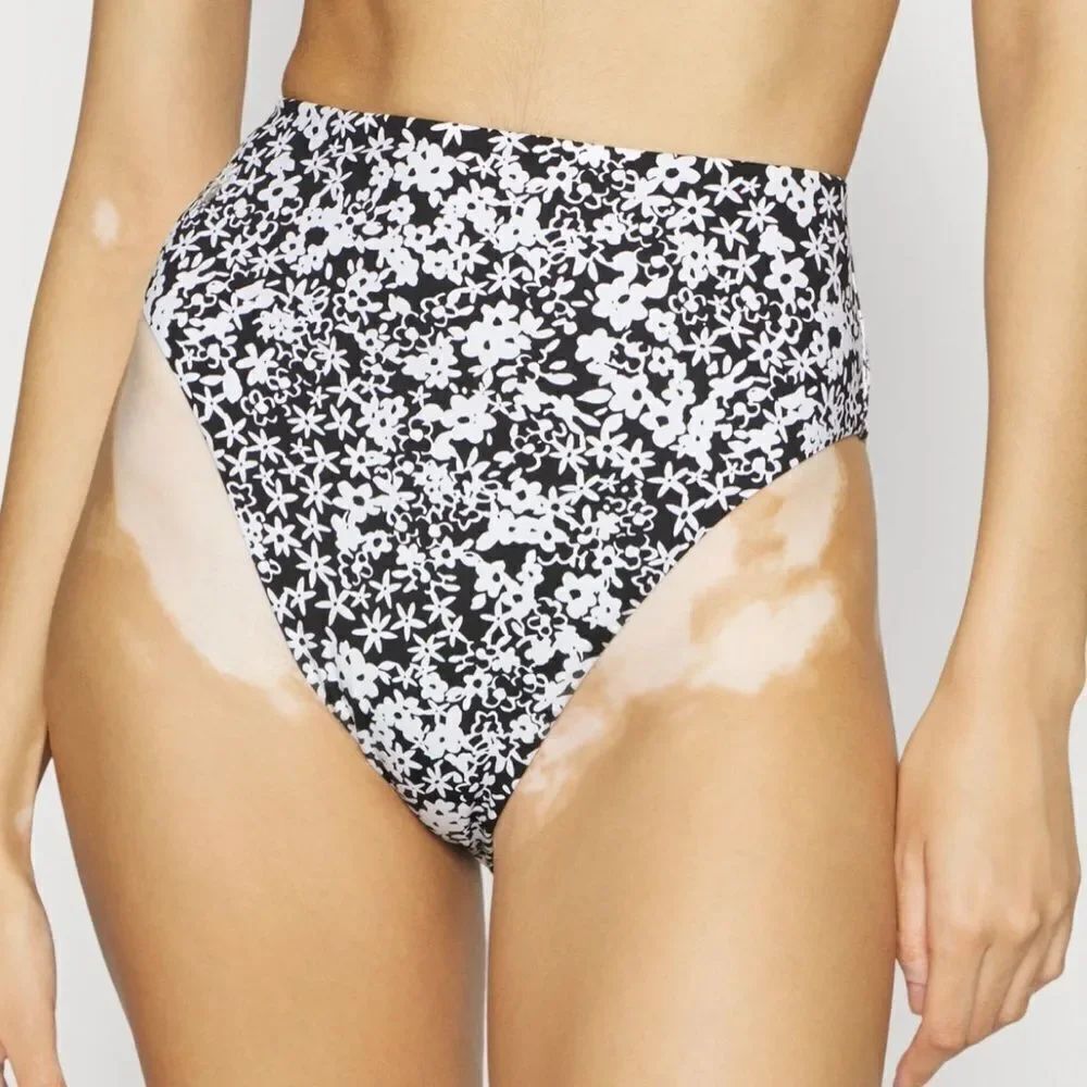 Polo Ralph Lauren Black and White Floral High Waist Bikini Bottom, Medium, NWT